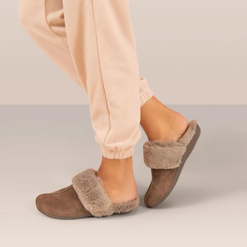 WOMEN'S AETREX ARIANNA ARCH SUPPORT SLIPPER | WALNUT